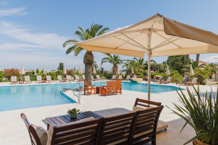 Hotel Corsica 5 Spa Serena Calvi Pool area