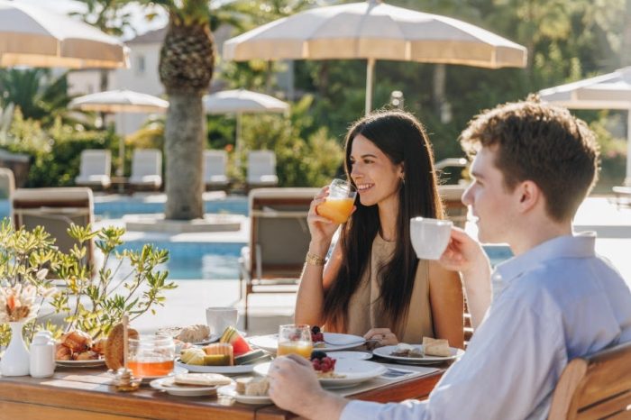 Hotel Corsica 5 Spa Serena Calvi Breakfast by the pool