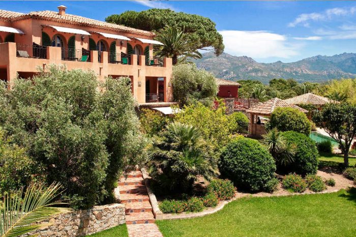 relais-chateaux-hotel-la-signoria-5-etoiles-calvi-exterieur