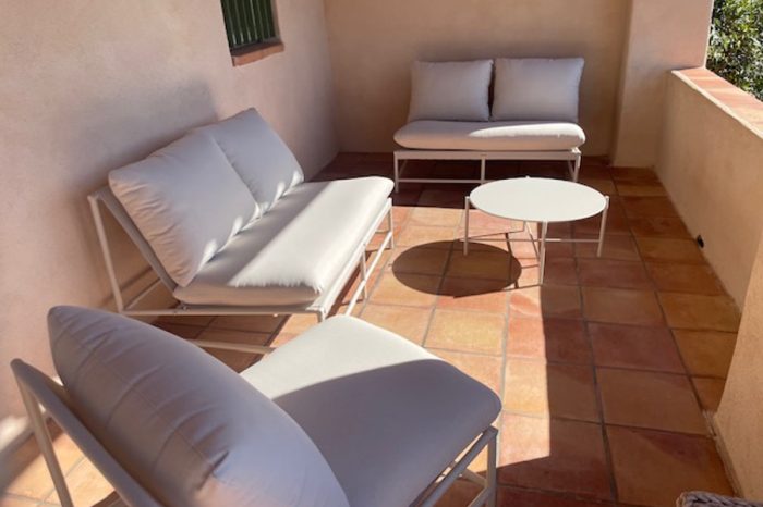 Villa Rossa Palombaggia lounge area on the terrace